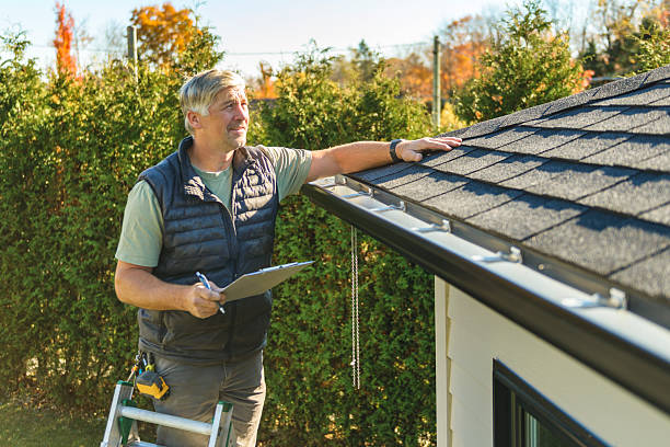 Professional Roof Leak Repair technician working in Addison, IL